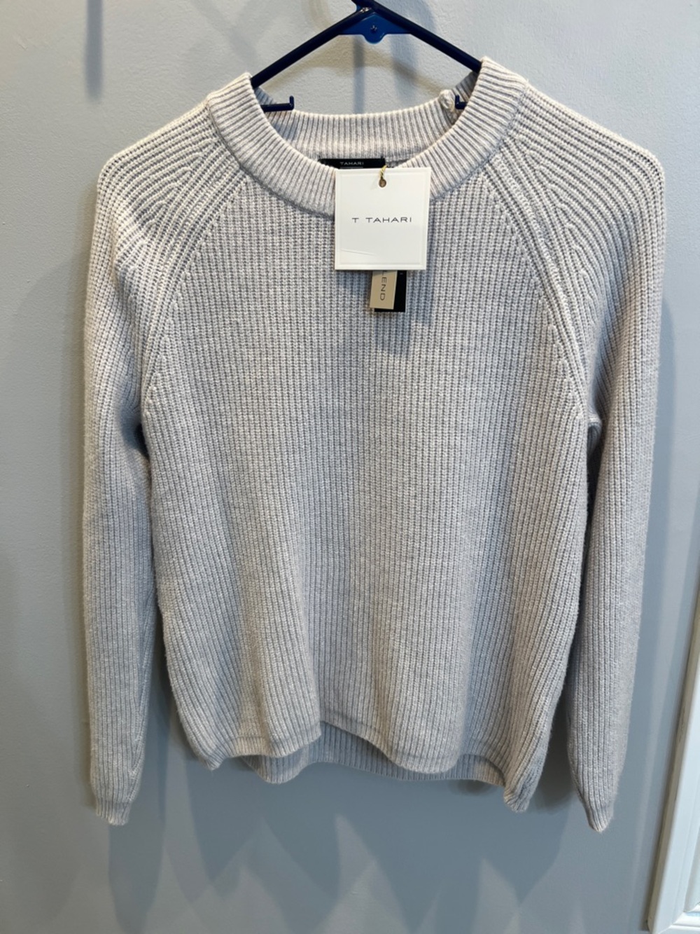 T Tahari Light Gray Ribbed Pullover Sweater
